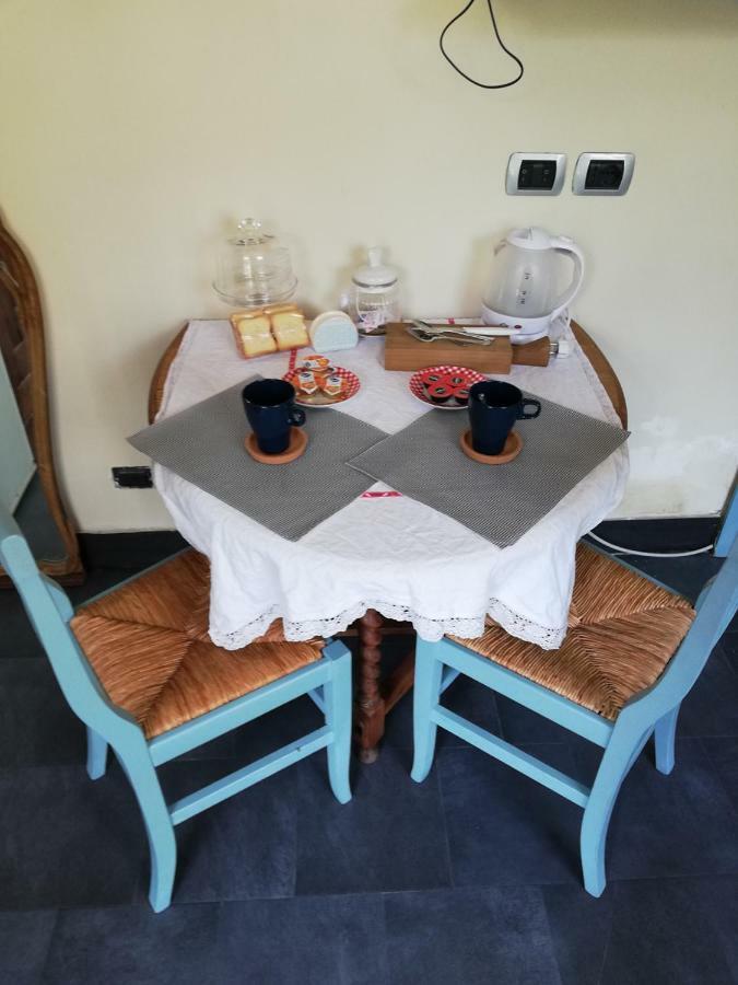 Bed And Breakfast Aurora Sarzana Bagian luar foto