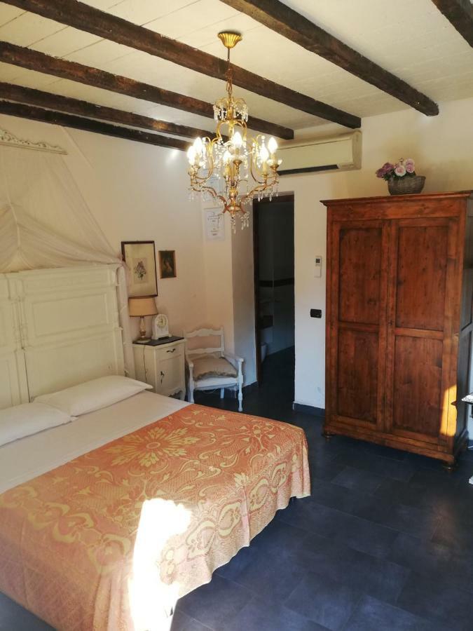 Bed And Breakfast Aurora Sarzana Bagian luar foto